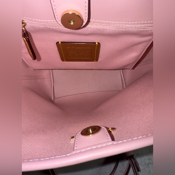 Coach Powder Pink City Bucket Bag In Signature Canvas NWT - Picture 4 of 11